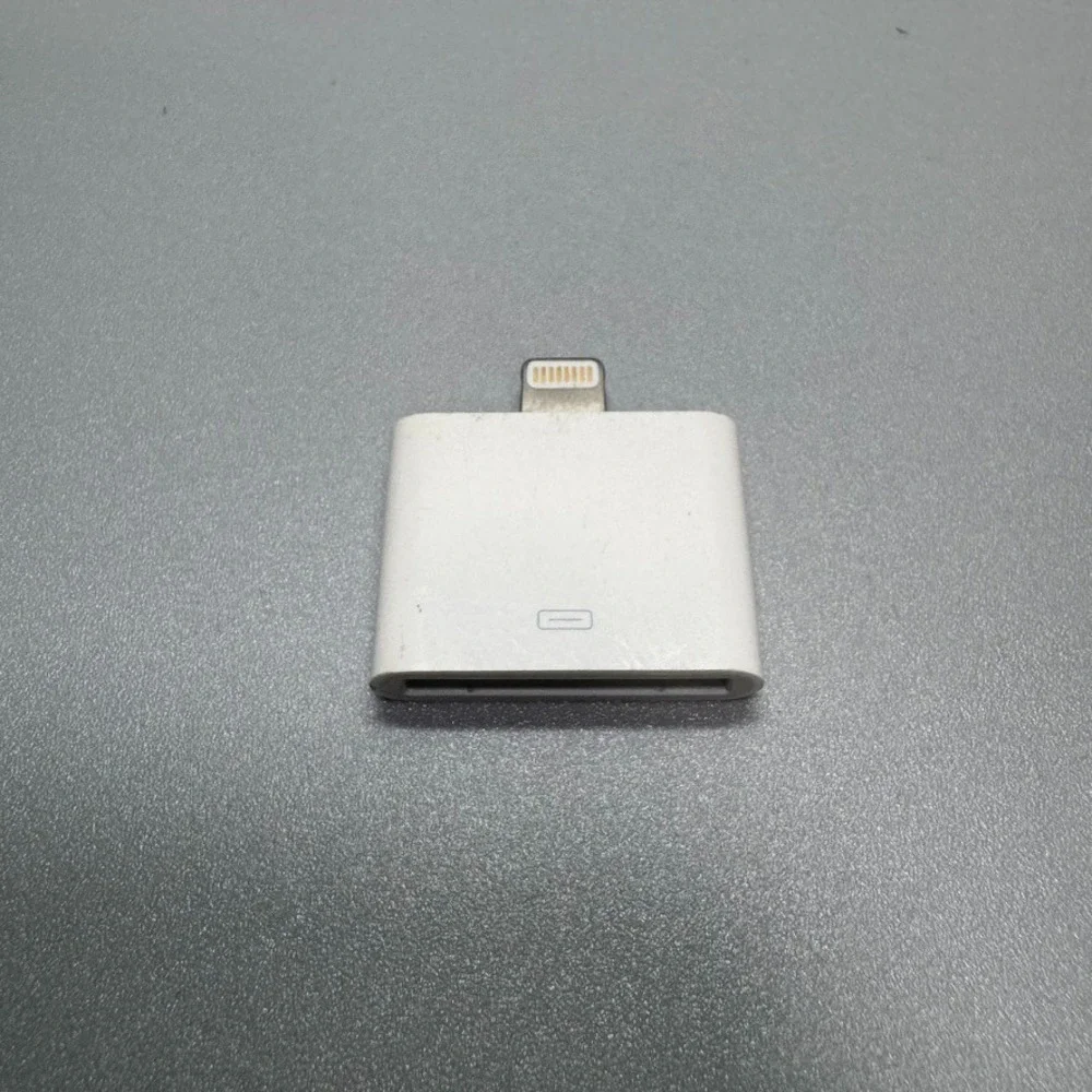 Apple Lightning‎ to 30-Pin Adapter A1468 – Genuine OEM Connector